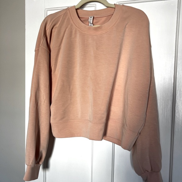 Lululemon perfectly oversized crop crew *softstreme size 8 peach - Picture 6 of 10
